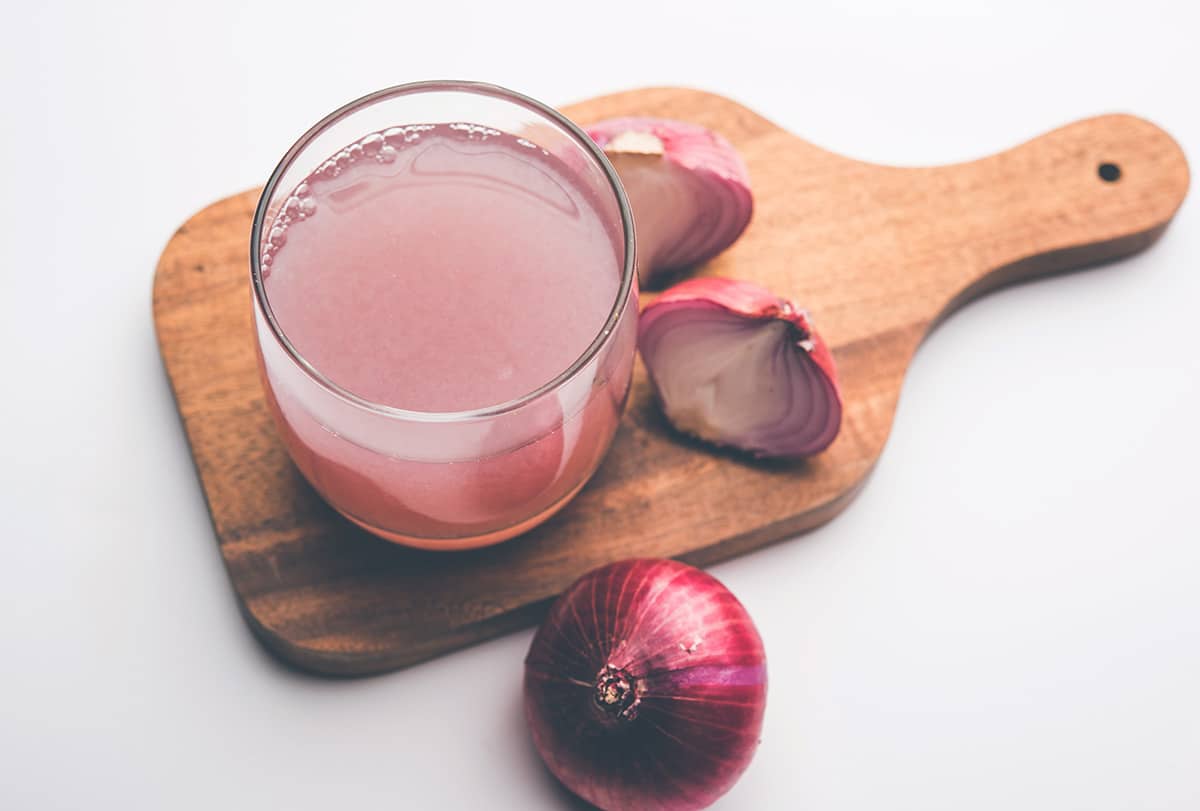6 Ways to Apply Onion Juice on Your Hair