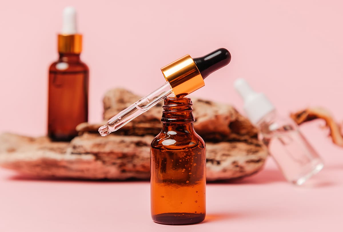 Can We Mix Glycolic Acid and Vitamin C Together?
